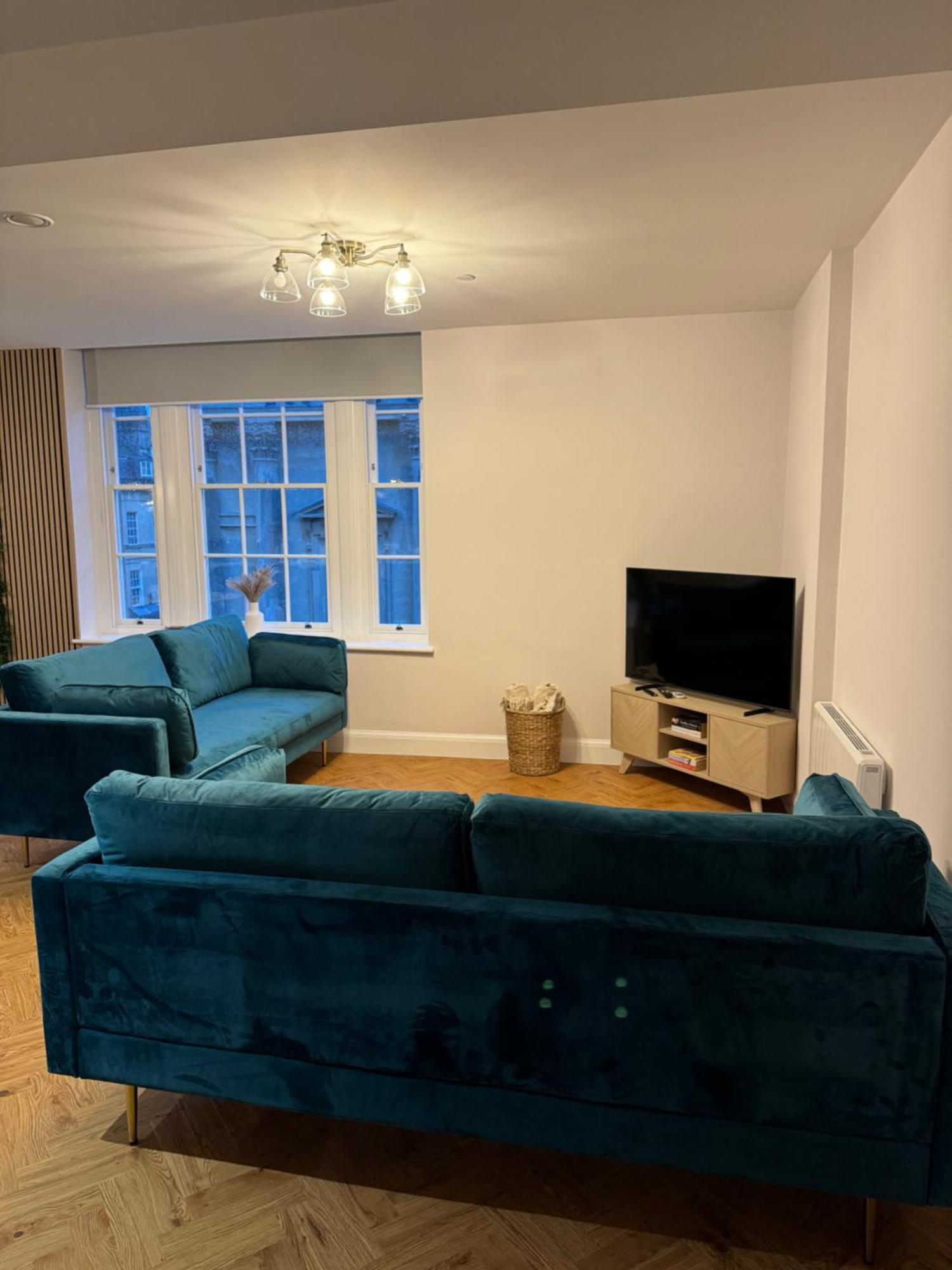 Haus Of Sulis, City Centre Apartment With Lift Access Бат Экстерьер фото